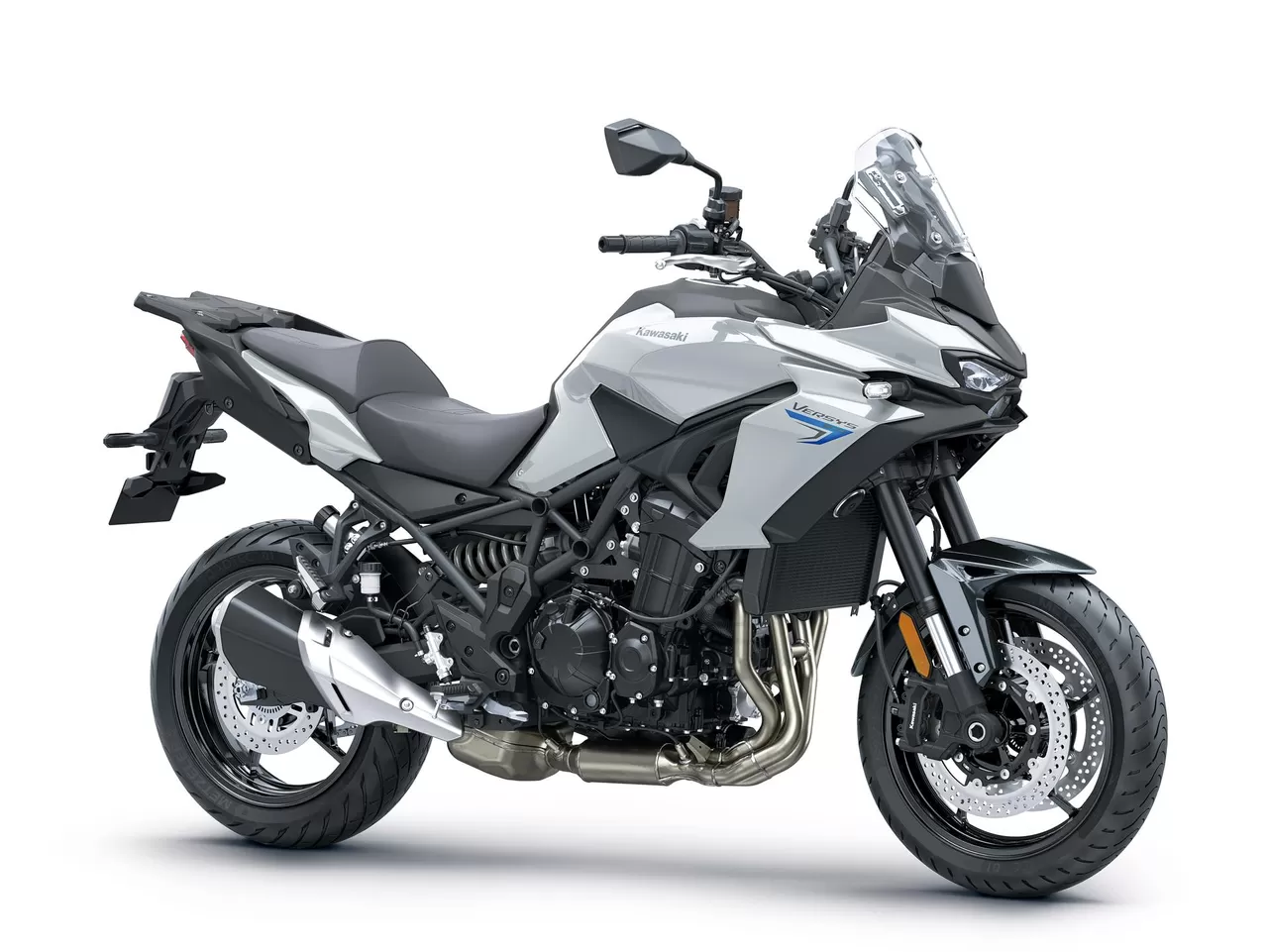 Kawasaki Versys 900 in Pearl Robotic White