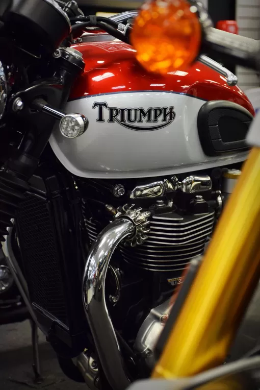 store_showroom_triumph_DSC_0678.jpg