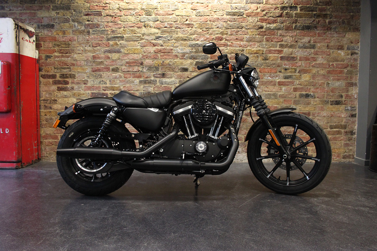 Harley Iron 883