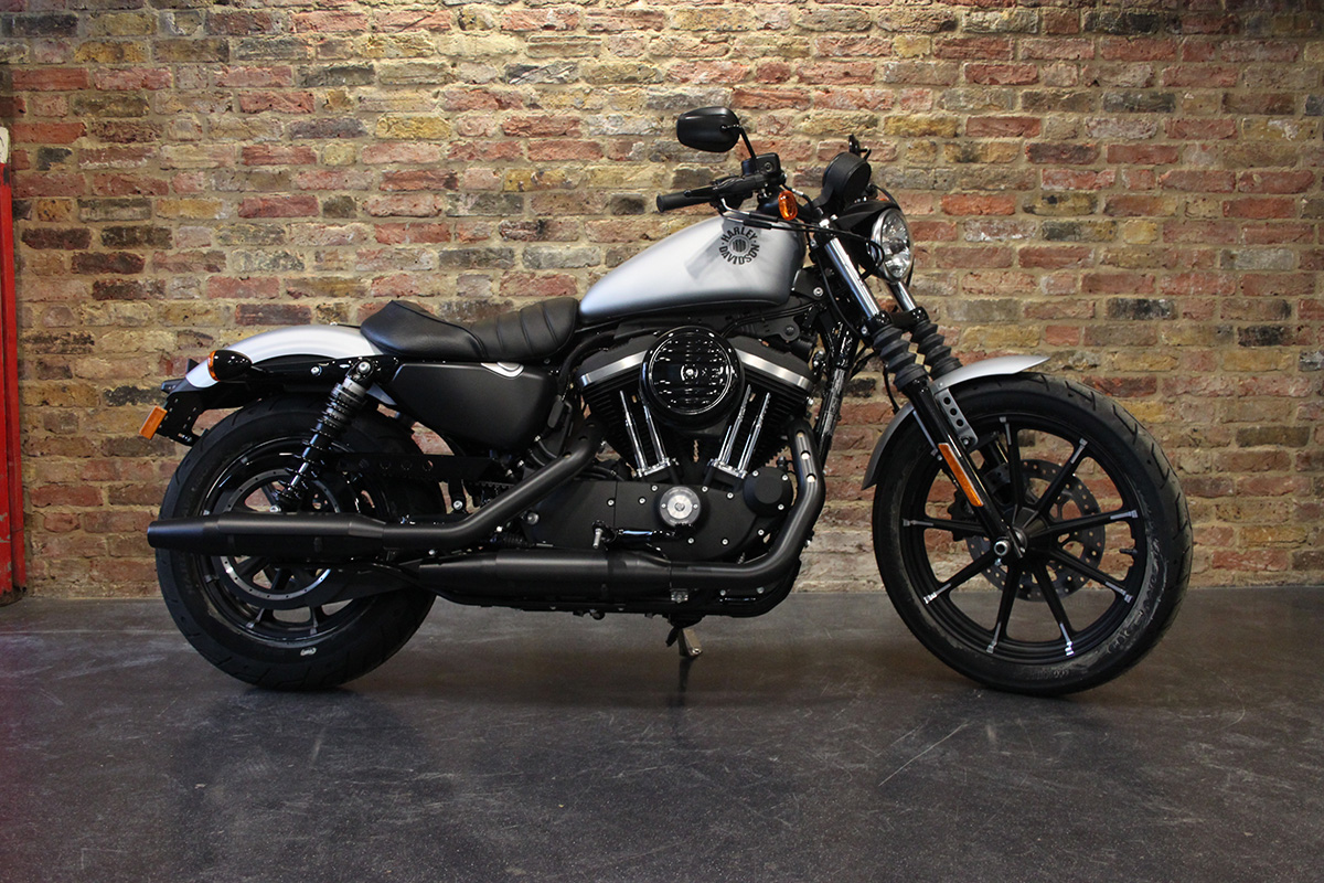 Harley Iron 883