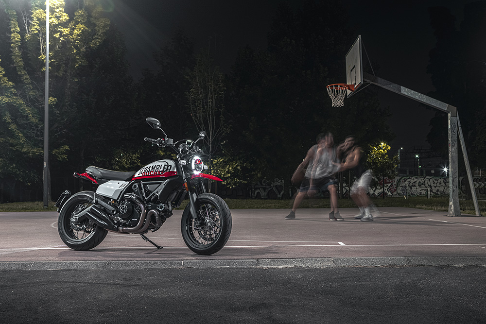 Ducati Scrambler Urban Motard