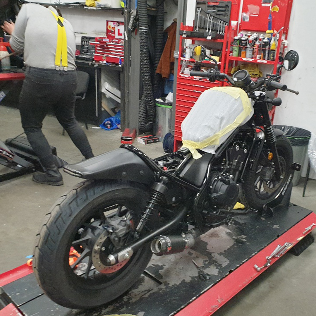 Customised Rebel CMX500 in the Workshop