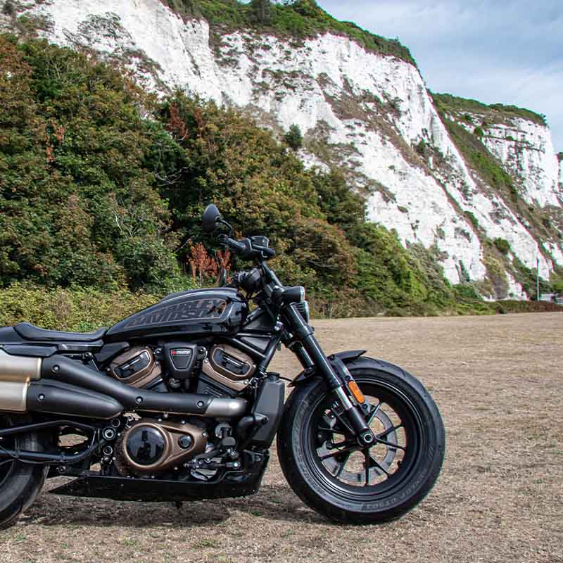 Sportster® S by the White Cliffs of Dover