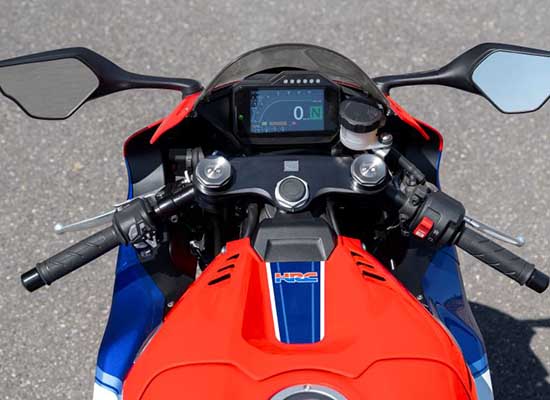 Cockpit of the FireBlade