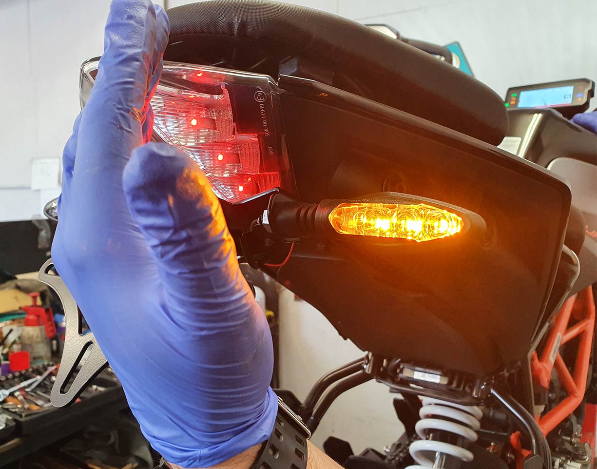 MOT Test - Testing the lights