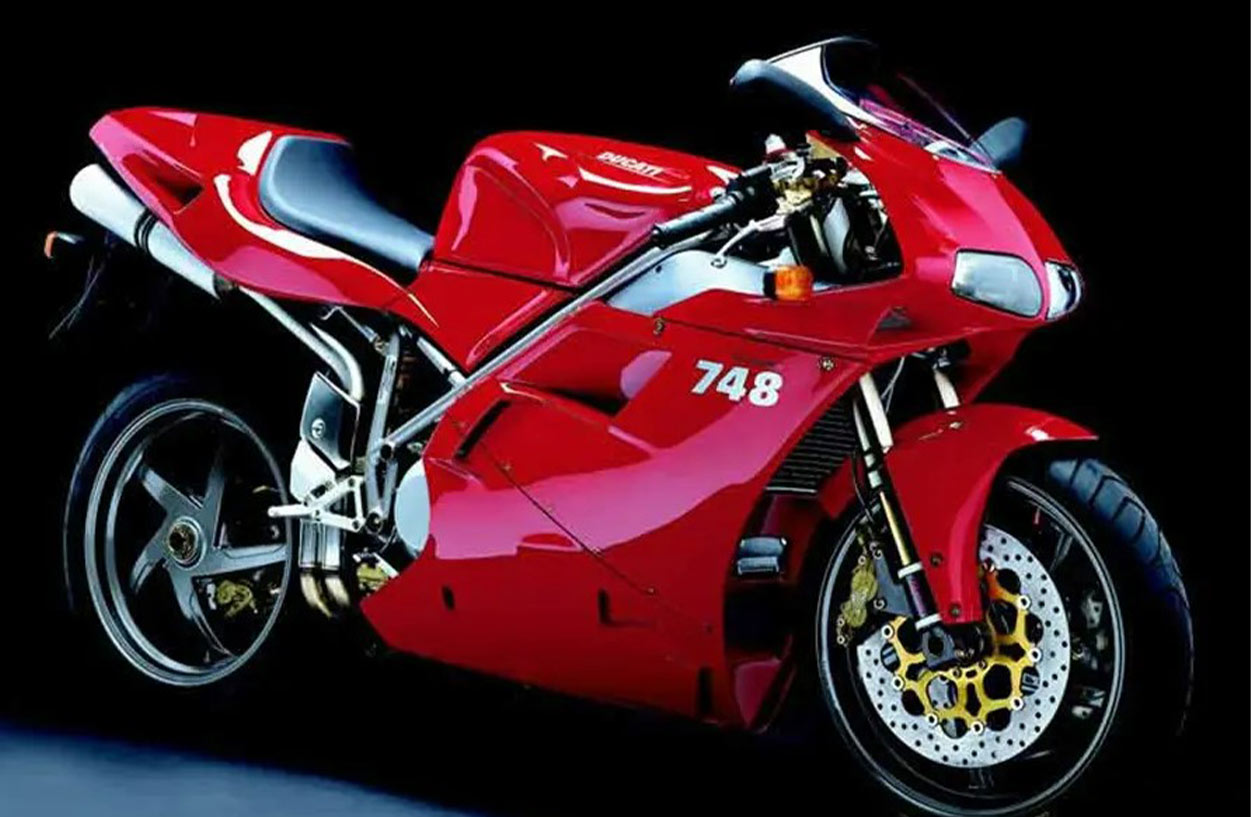 Ducati 748 Photo
