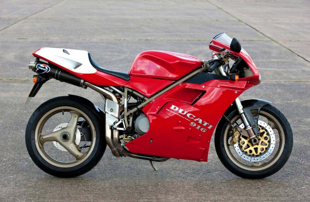 Ducati 916 Photo