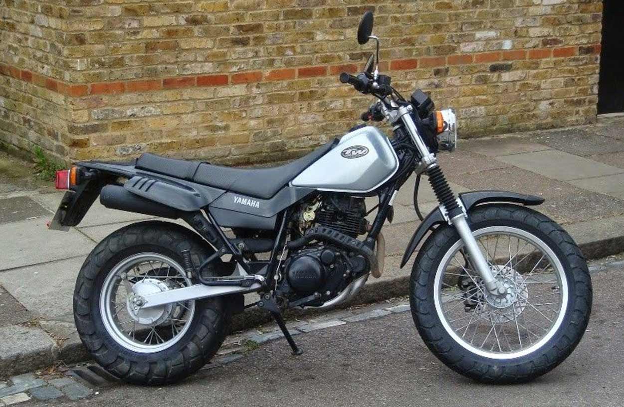 Yamaha TW125 Photo