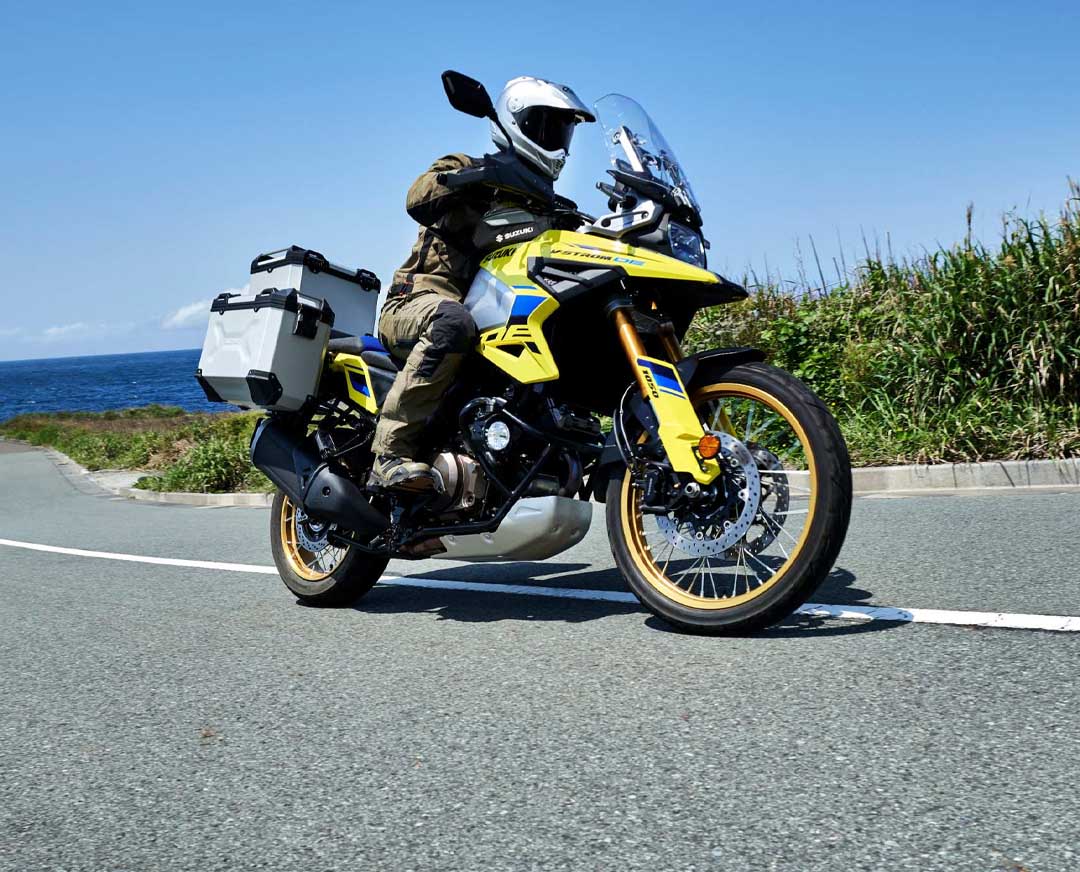 The all-new Suzuki V-Strom 1050DE Riding shot