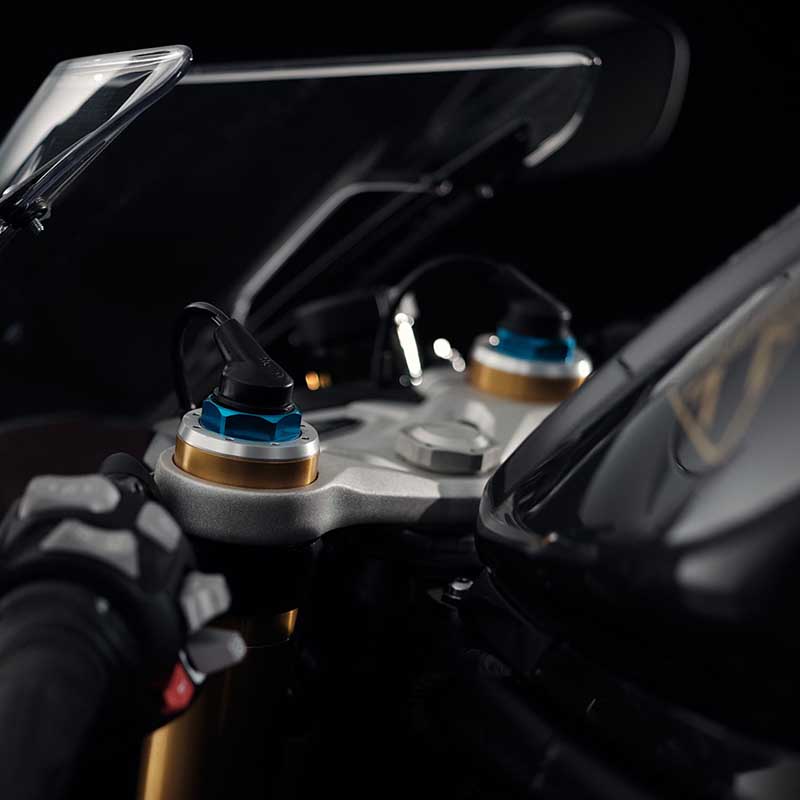 The Limited Edition Bond 007 Speed Triple 1200 RR the cockpit